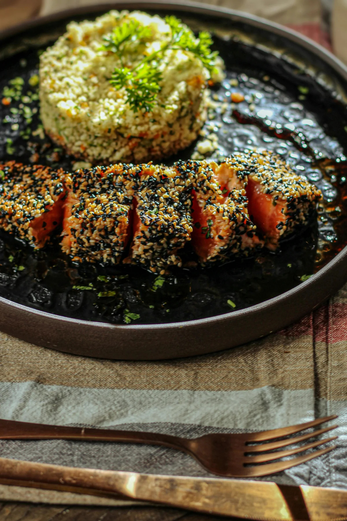 Saumon snacké Shichimi et 3 sésames